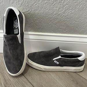 Never worn! Men’s grey Vans size 9.5